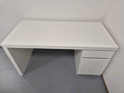 Ikea Malm Työpöytä