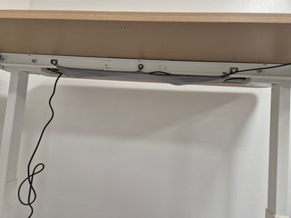 Ikea Bekant Sähköpöytä