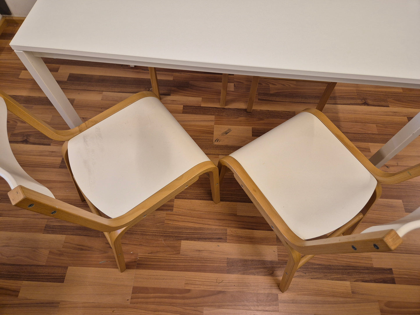 Ikea Melltorp Ruokapöytä ja 4 Tuolia