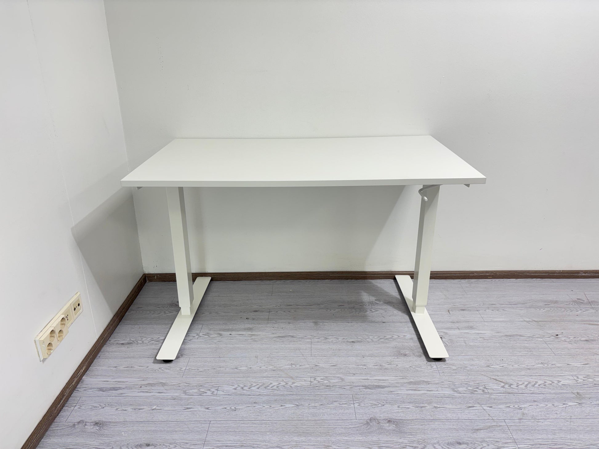 Ikea Skarsta säädettävä Työpöytä Kalustori