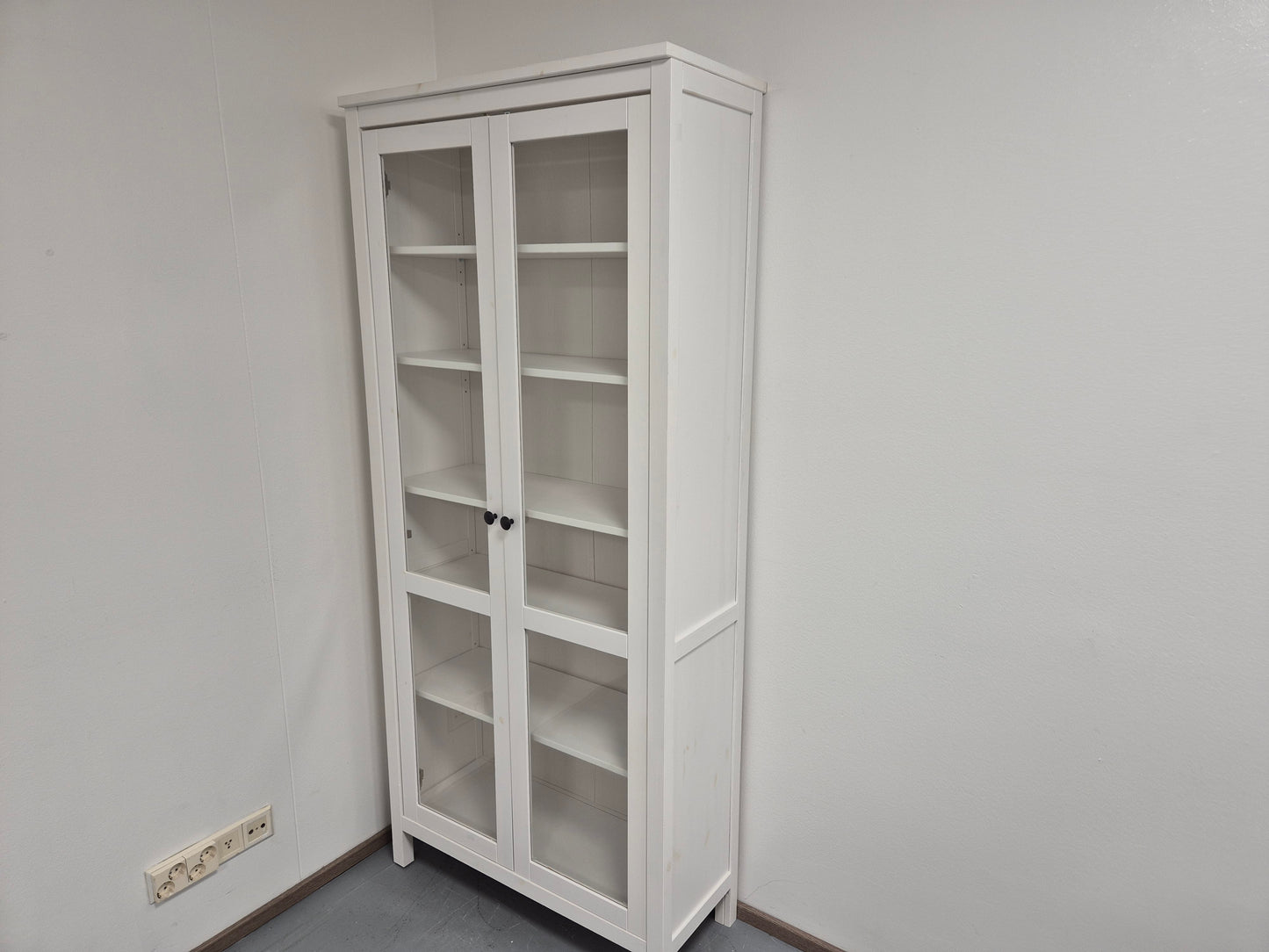 Ikea Hemnes Vitriinikaappi