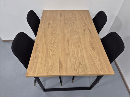 Jysk AABENRAA Ruokapöytä ja 4 Tuolia