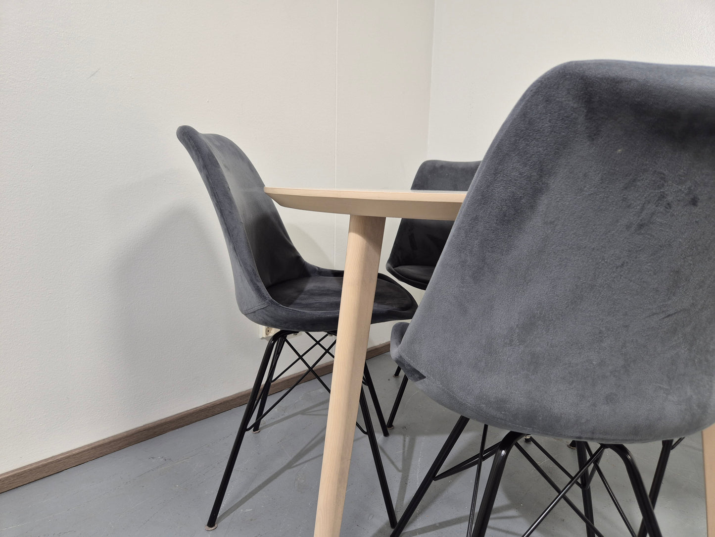 Ikea LISABO Ruokapöytä ja 4 tuolia