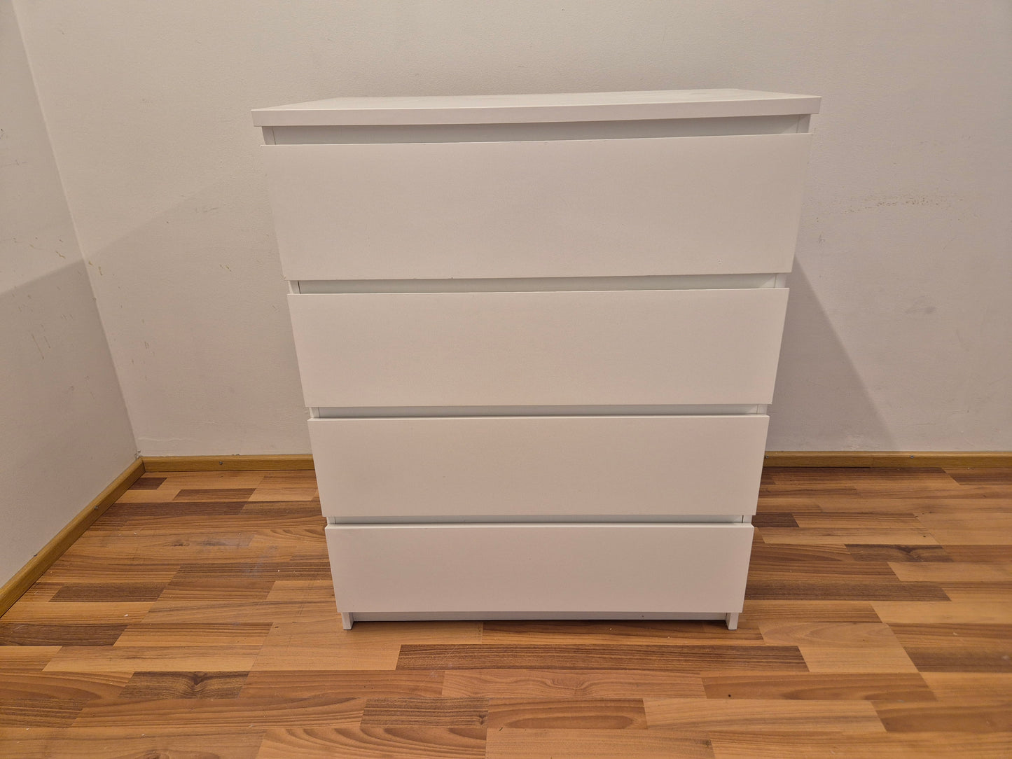 Ikea Malm Lipasto