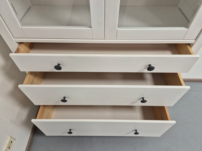 Ikea Hemnes Vitriinikaappi