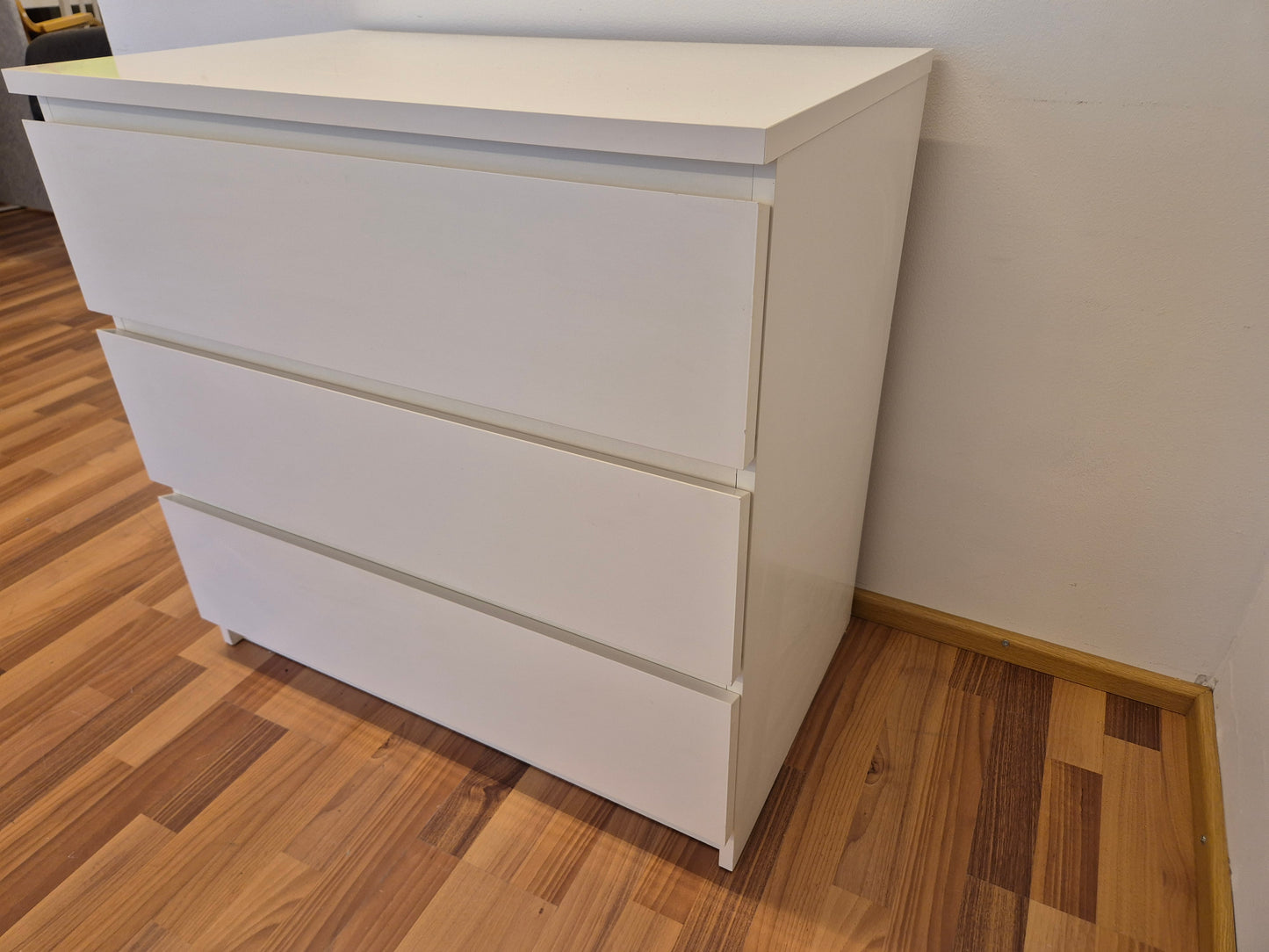 Ikea Malm Lipasto