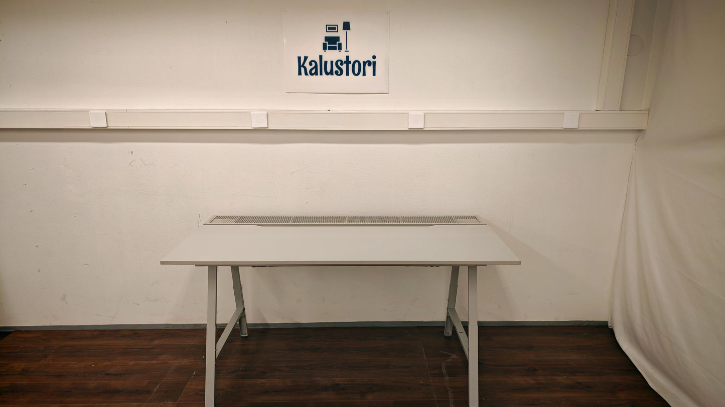 Ty Kalustori