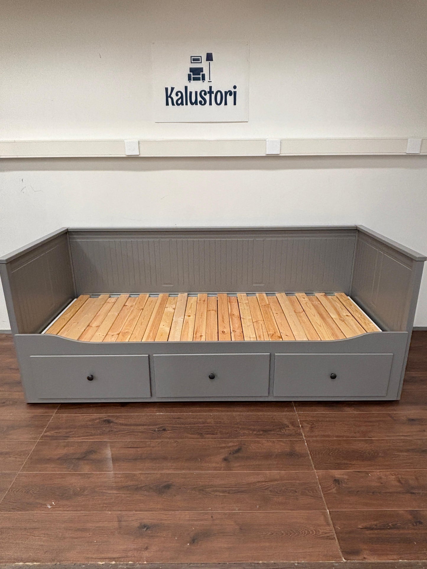 A Kalustori