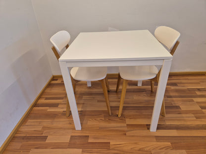 Ikea Melltrop  Ruokapöytä  ja 2 Tuolia