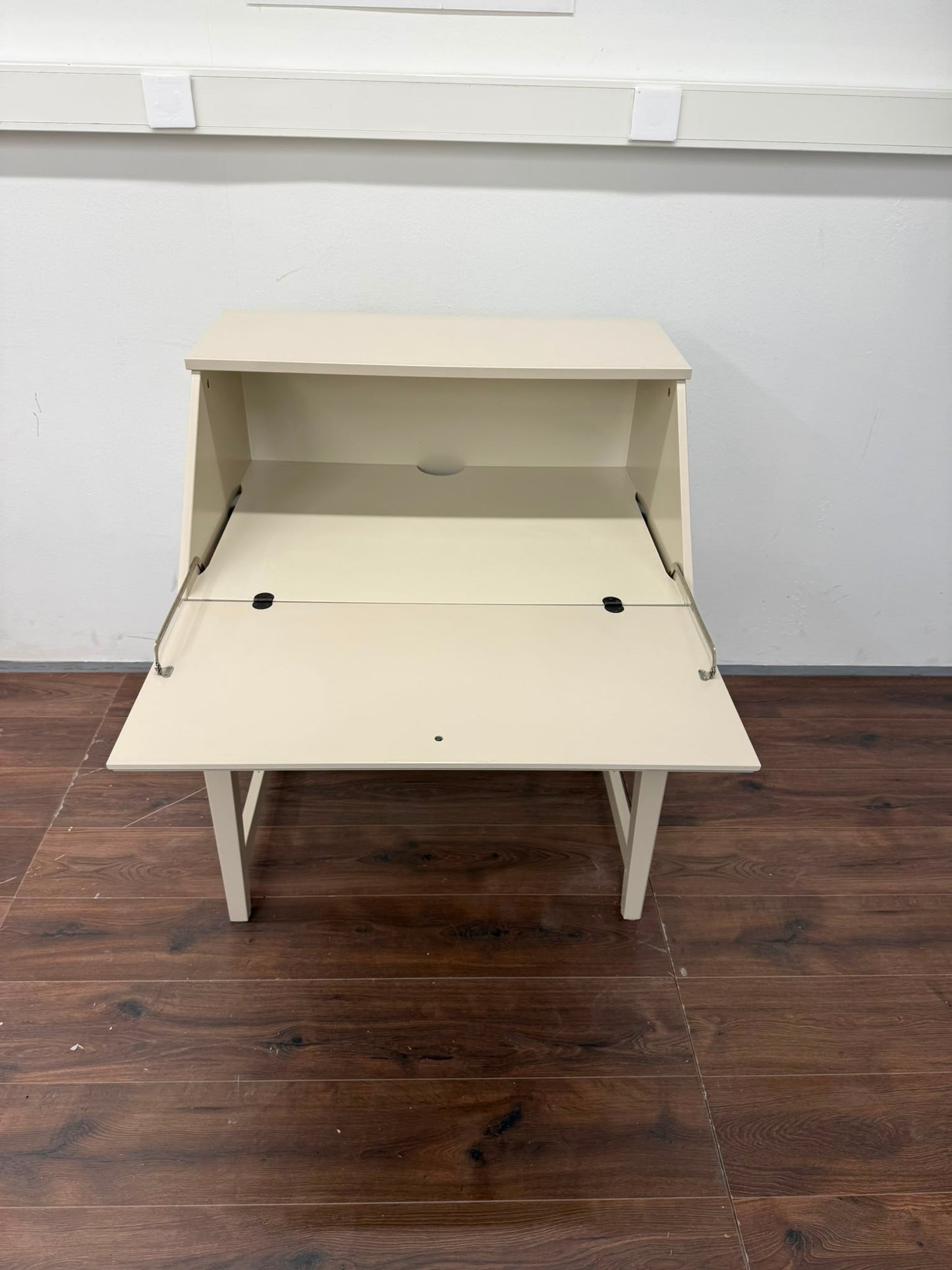 Ikea HEMNES Kirjoituspöytä 81x57 cm Kalustori